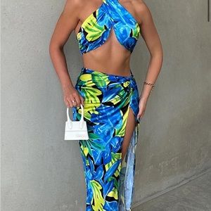 Runaway floral maxi and crop